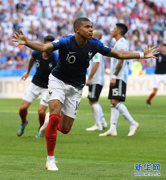 全队身价仅有1亿！这支法甲平民球队，竟能力压大巴黎强势领跑！