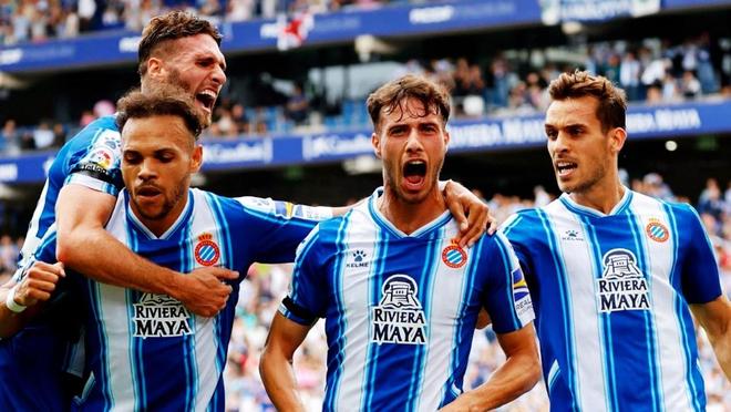 快船三连胜助力西部排名大洗牌，湖人国王与独行侠篮网激战正酣