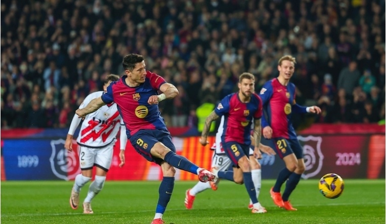 安东尼·戴维斯左手手术或将终结其独行侠生涯，交易传闻再起