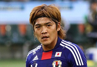 毫不知情！老鹰闪电交易，特雷·杨在替补席被告知交易，黯然离场